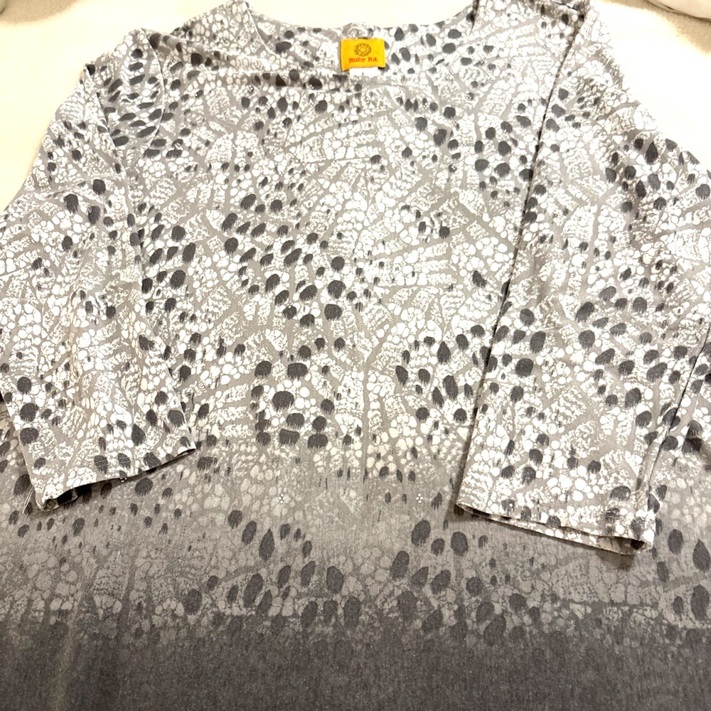 Ruby Rd tunic top Size L Gray Animal Ombre Embellished 3/4 Sleeve